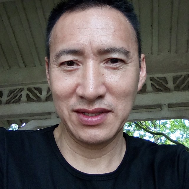 明明有你的照片
