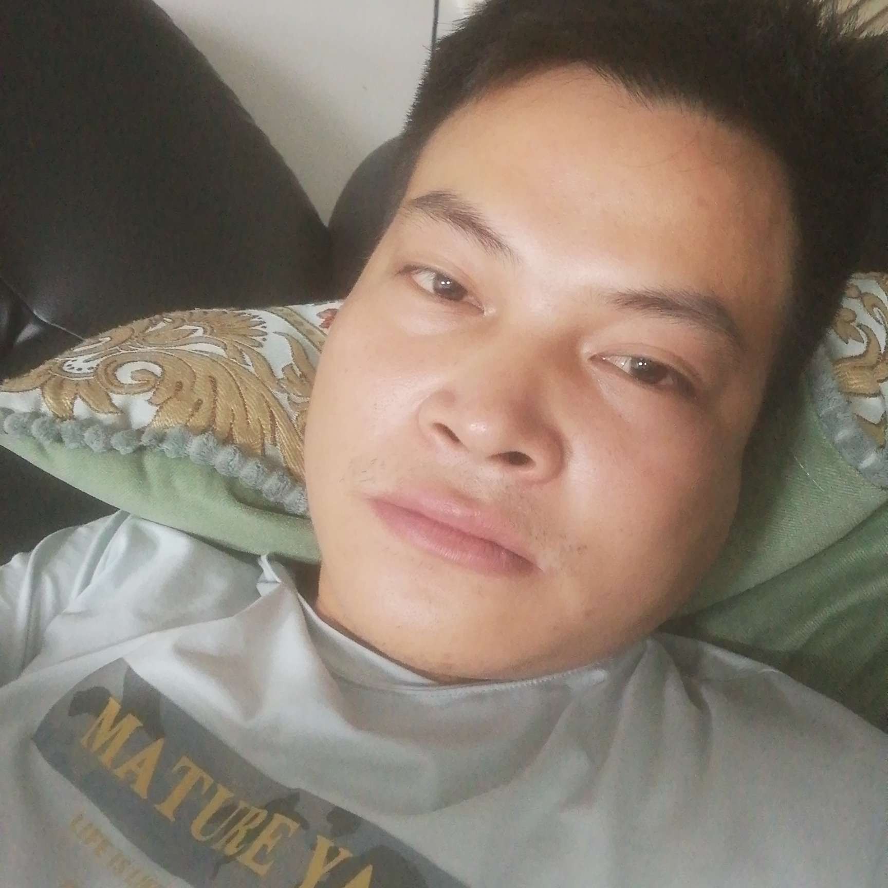 今神小伙的照片