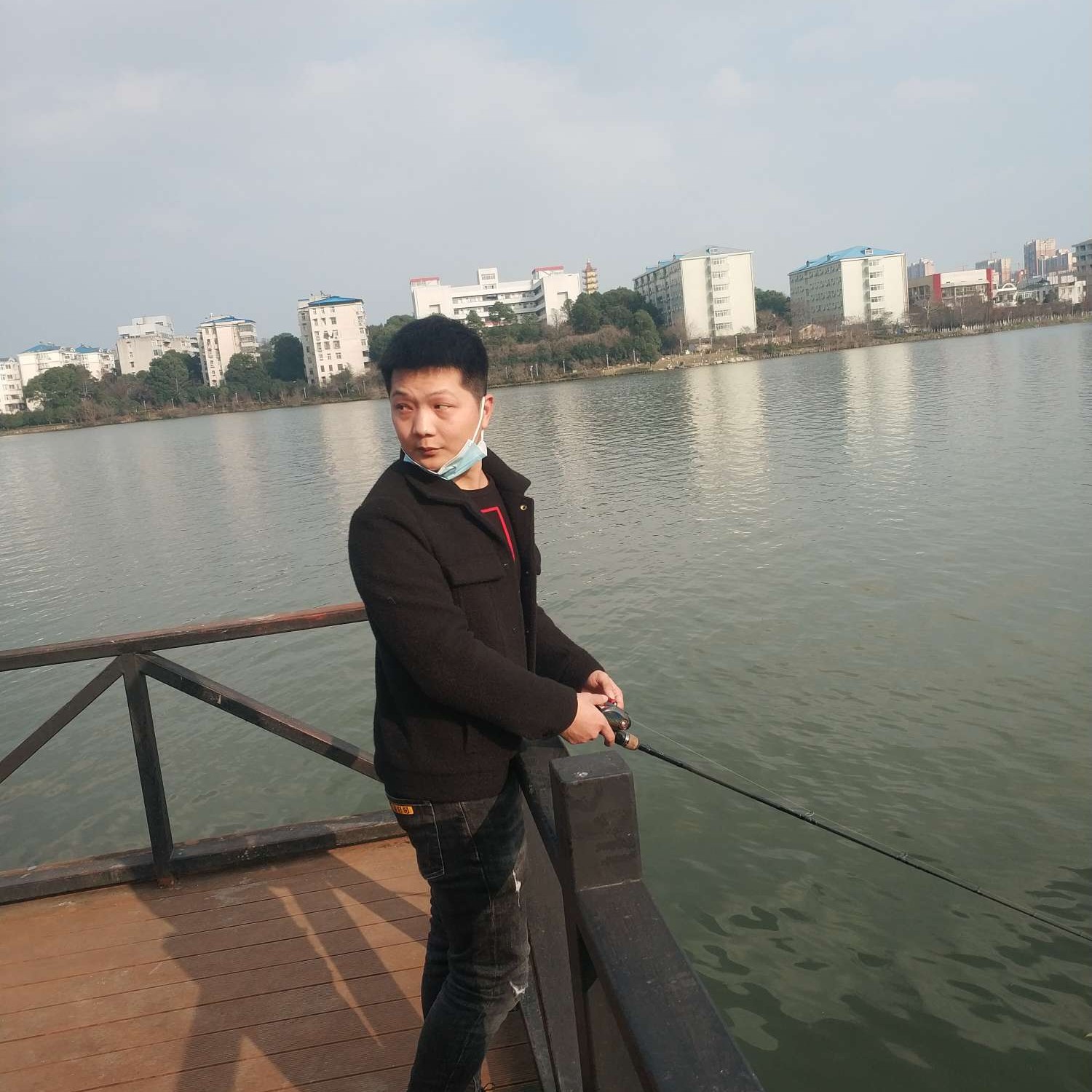 电源等于合适的照片