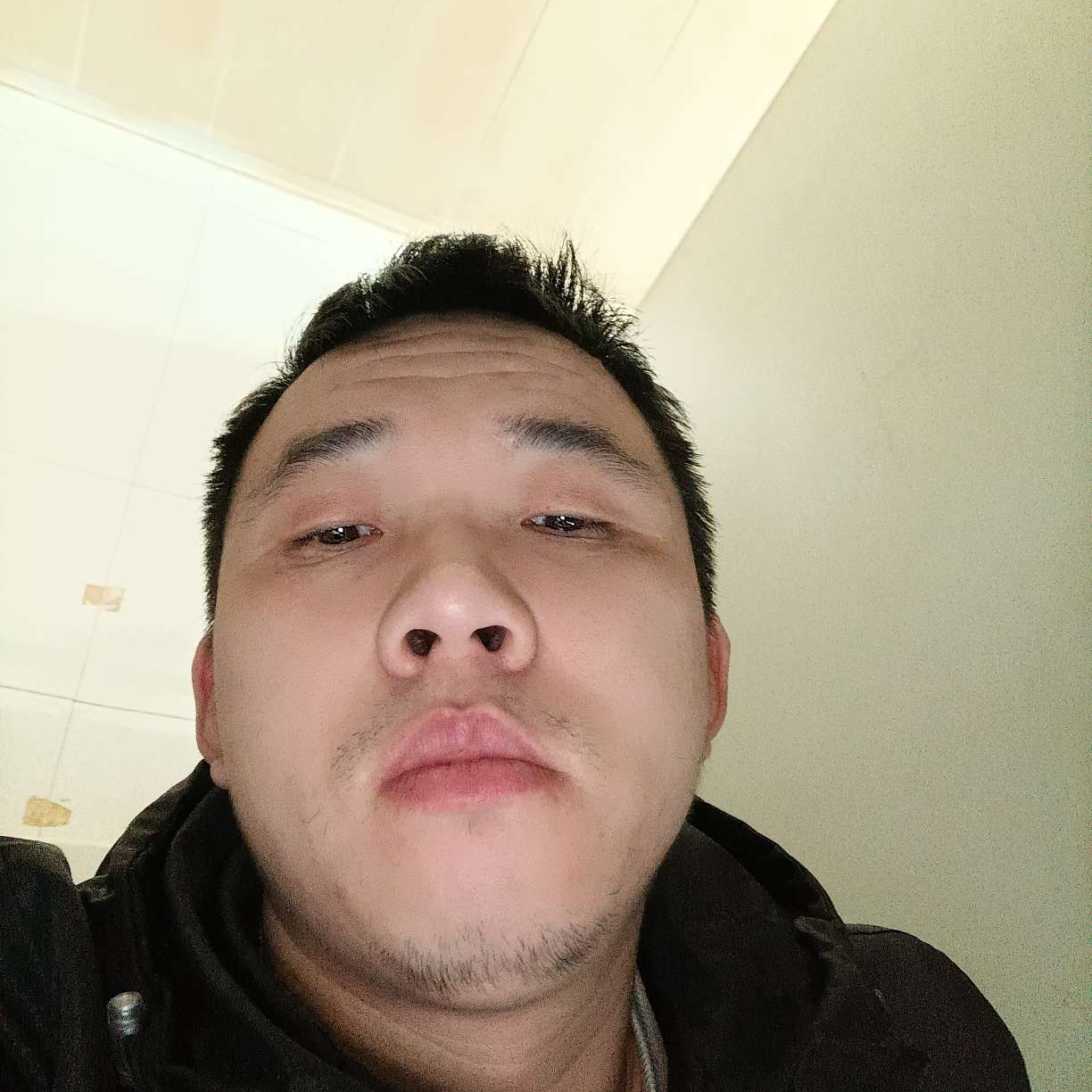 霸气的小男生的照片