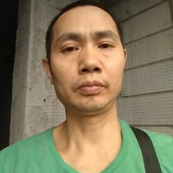 腼腆放弃橘子的照片