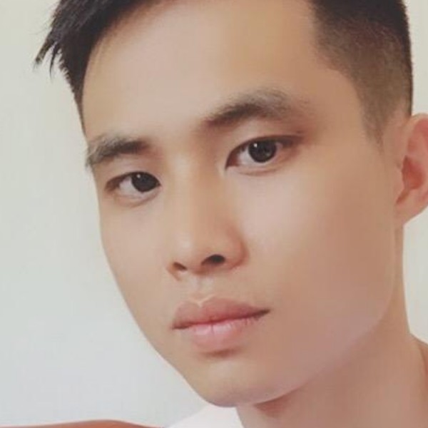 小蝴蝶深情的照片
