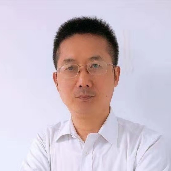 健壮拾忆小熊猫的照片