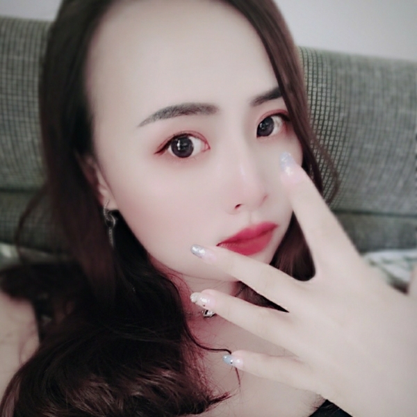 伍小琴的照片