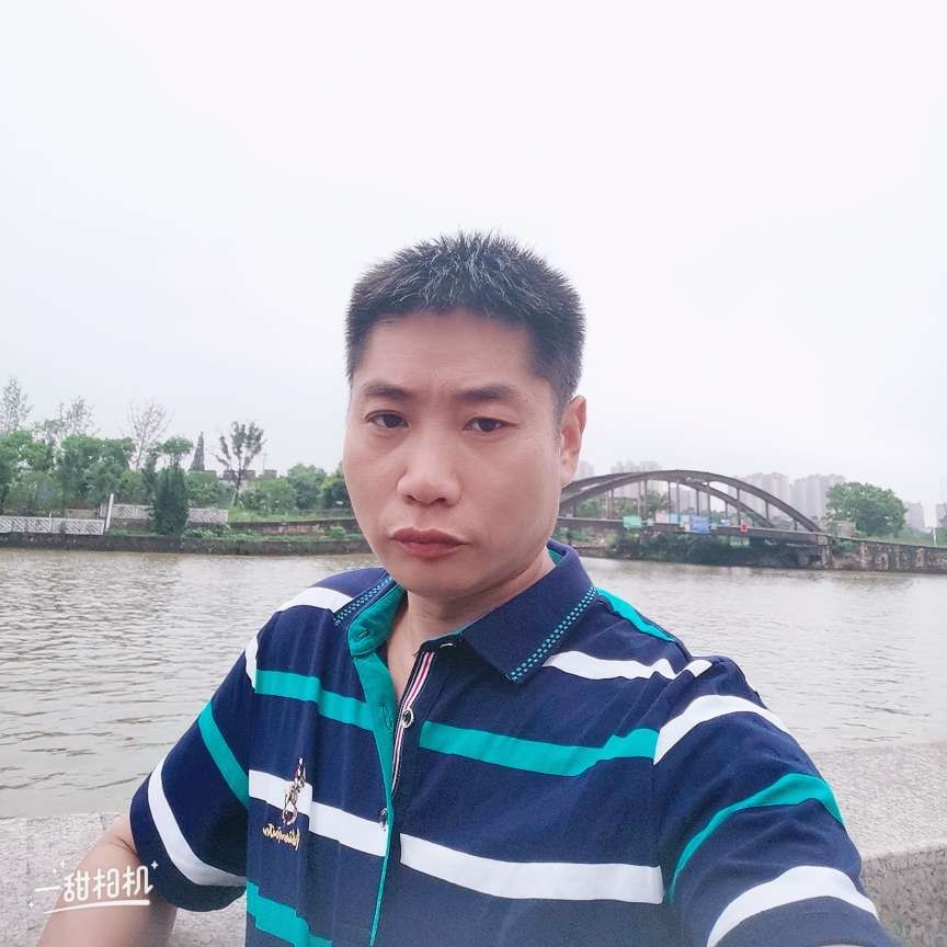啤酒挽手灼热的照片