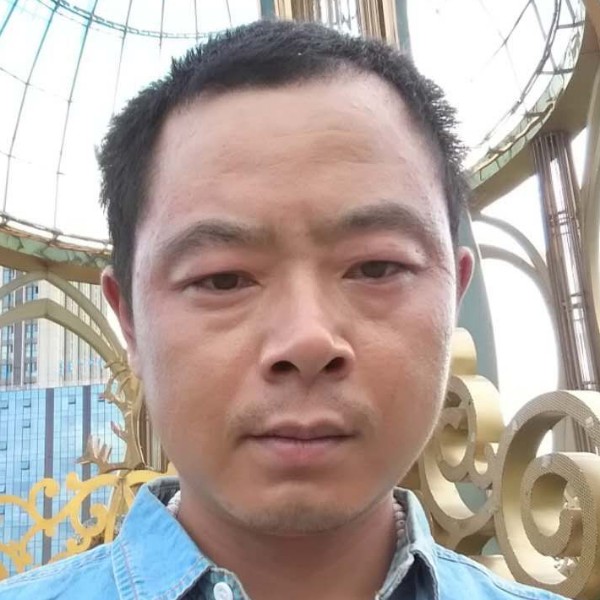 妖娆身影的照片