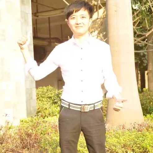 总裁在搬砖的照片