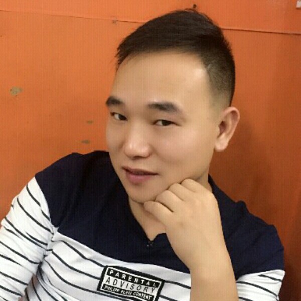 微笑爱恋甜美的照片