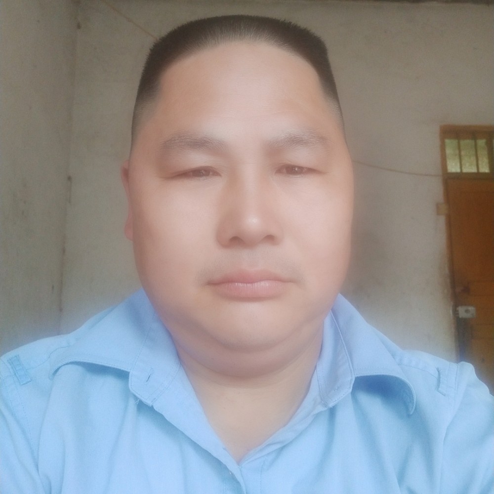 亚彪的照片