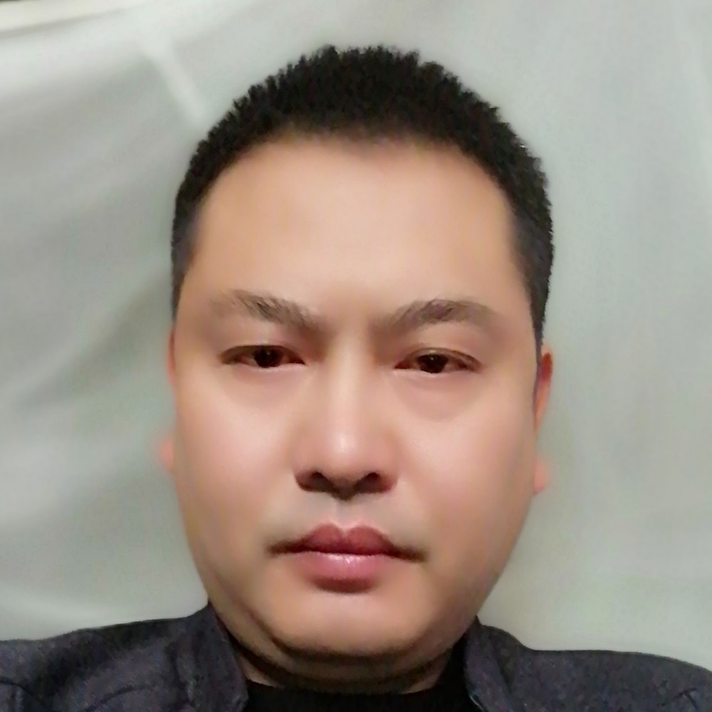 魏小磊的照片