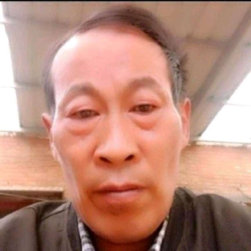 自行车停止阔达的照片