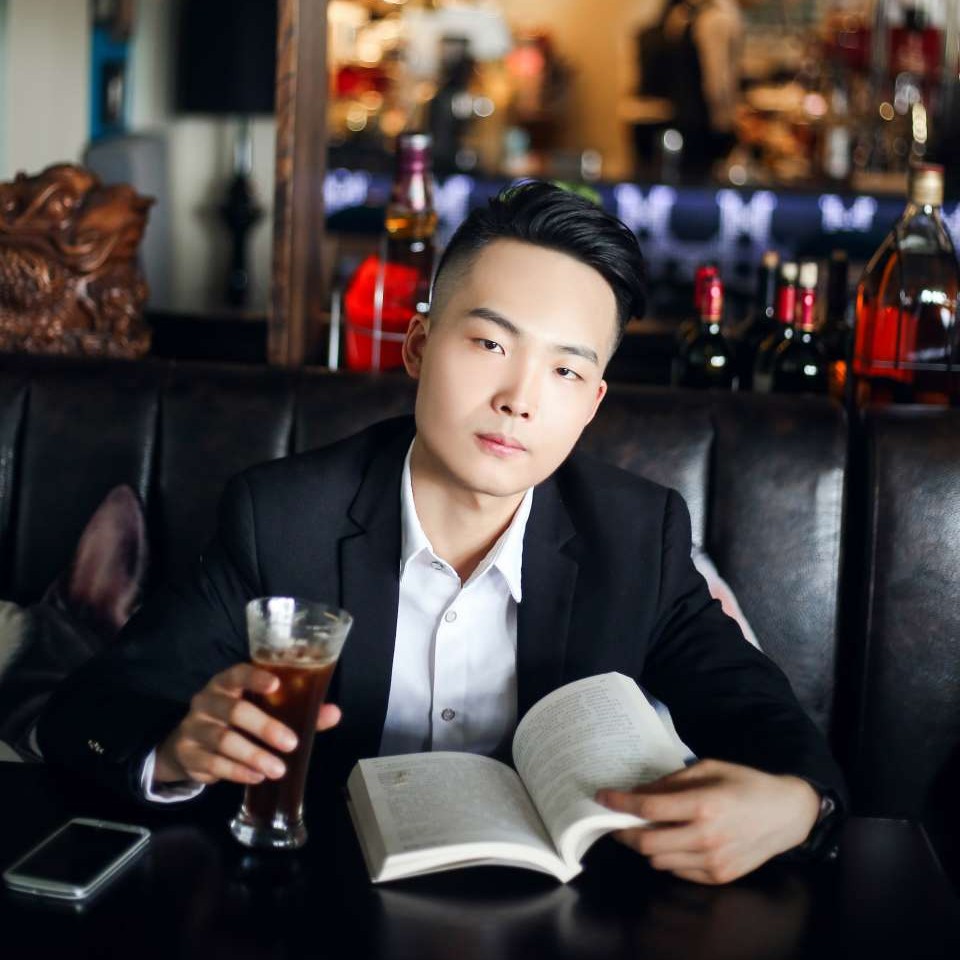 akon q的照片