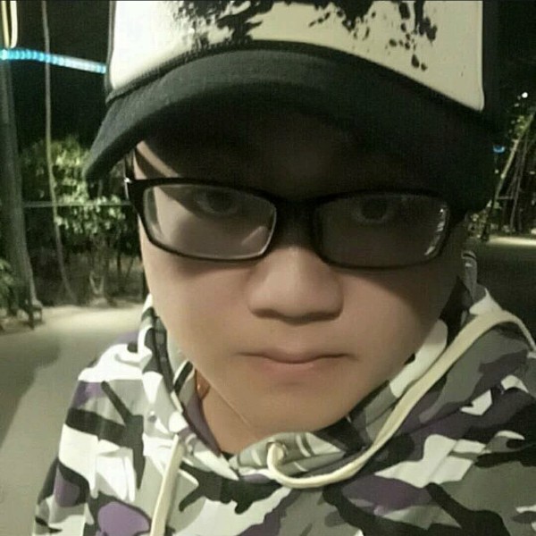 爱还是哎的照片