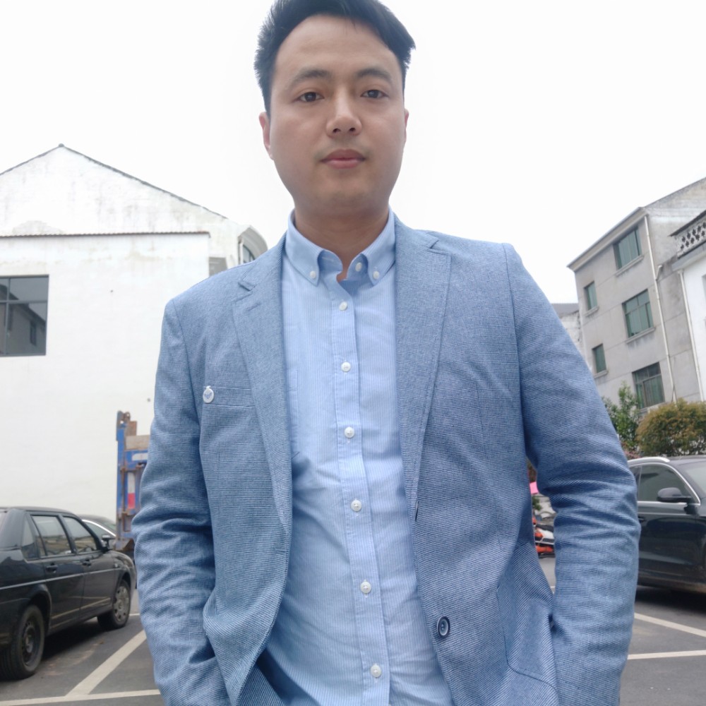 自行车蹙眉温婉的照片