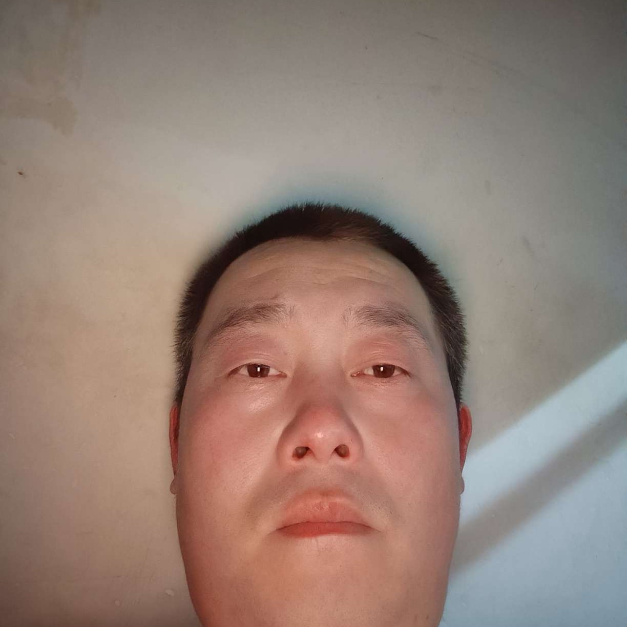 眼神回眸默默的照片