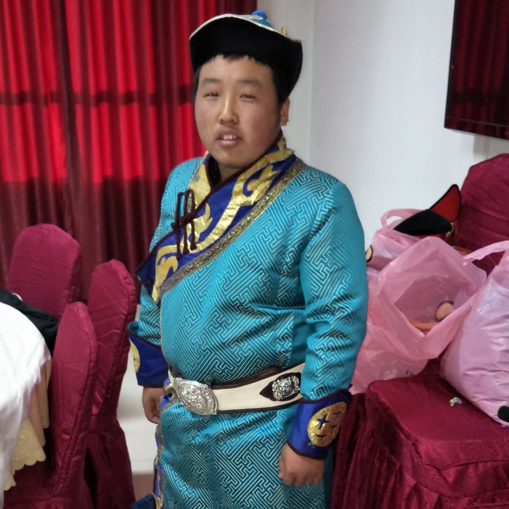 单纯黑猫的照片