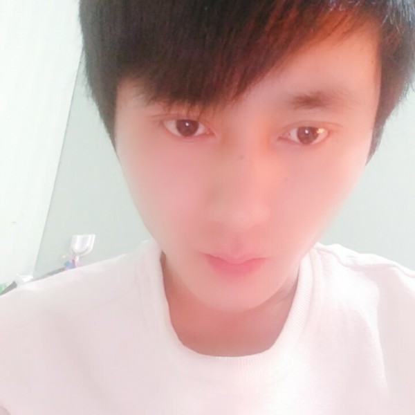 草丛爱难过的照片