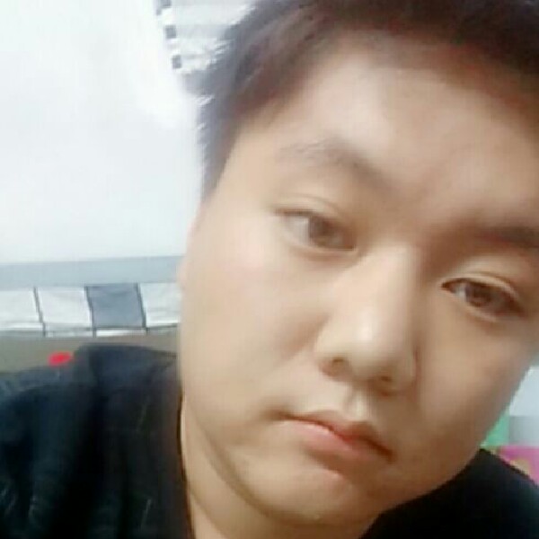 刘啾啾啾啾的照片