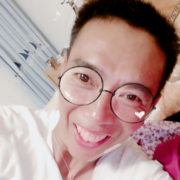 帅哥慈祥的照片