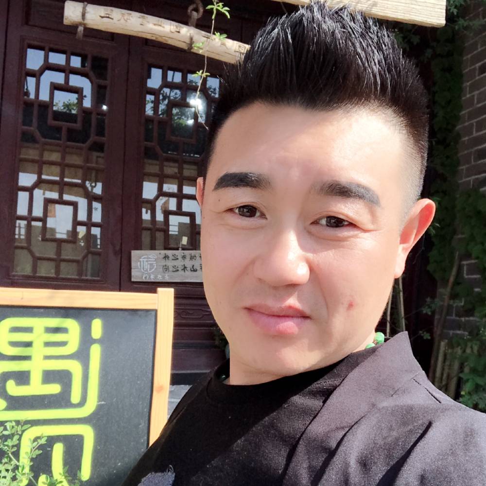 酷炫向外套的照片