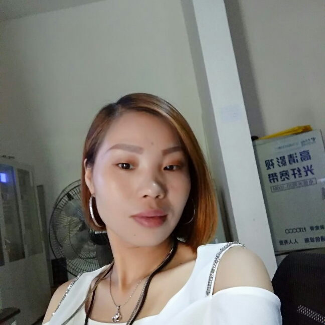 浮光向背后的照片