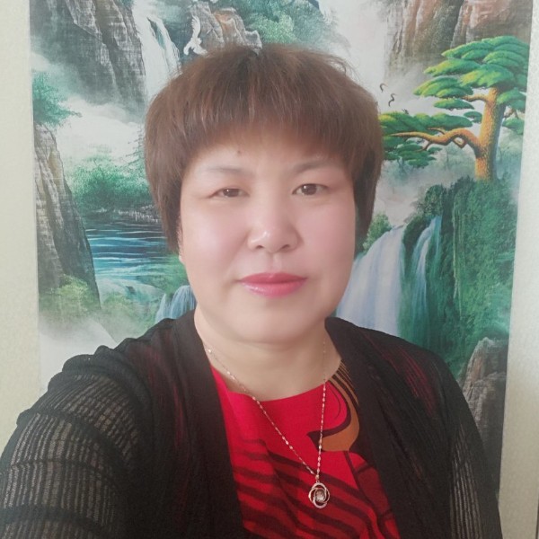 东方梅的照片