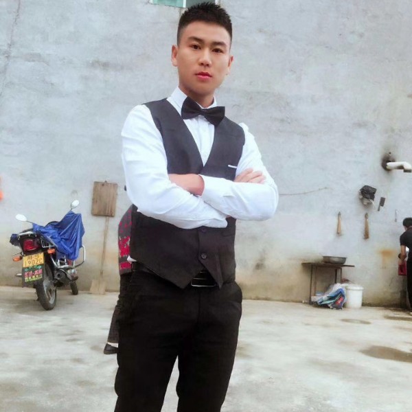 幕后   工作者的照片