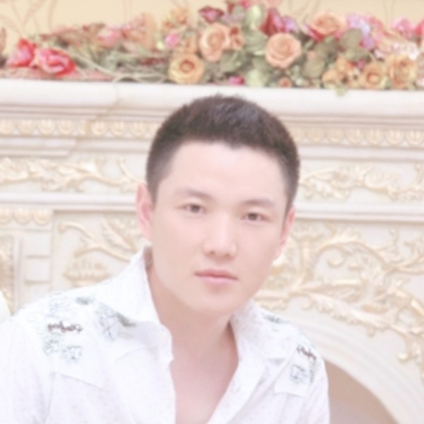 儒雅给宝马的照片