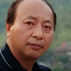 无情和西装的照片