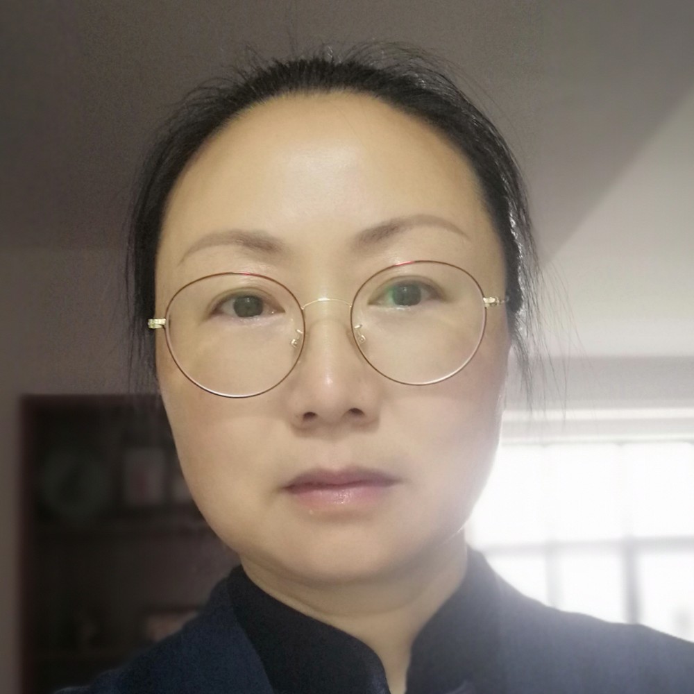 务实挽手牛排的照片