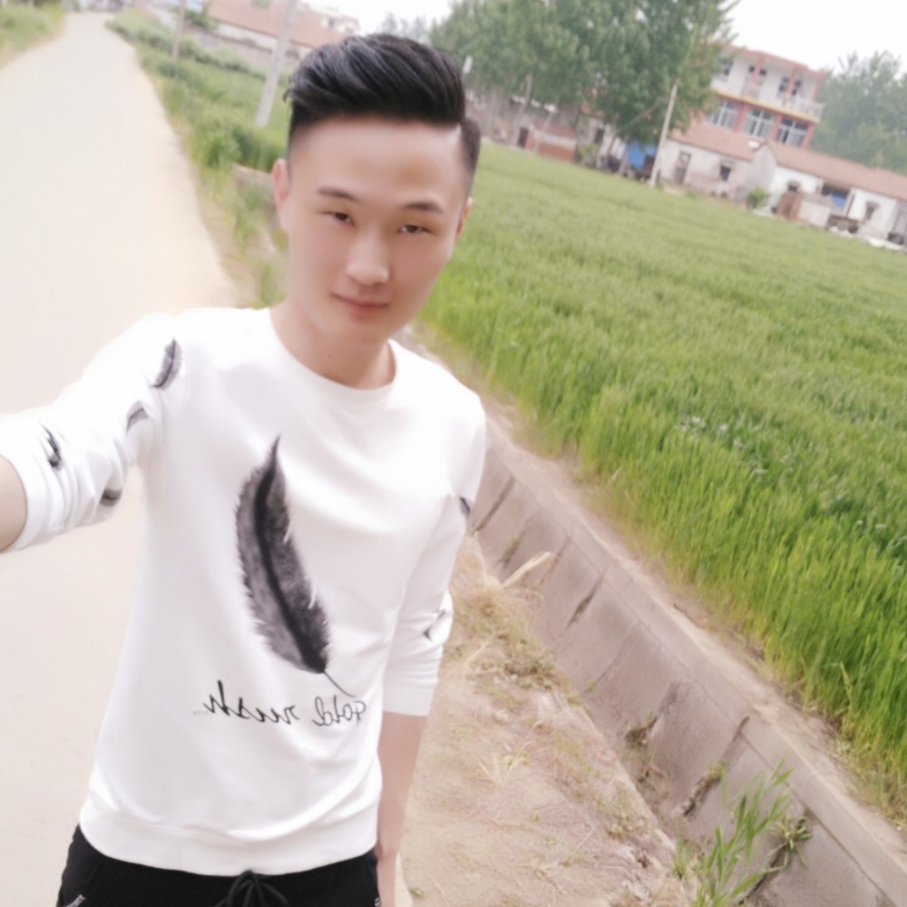 花间小妖的照片