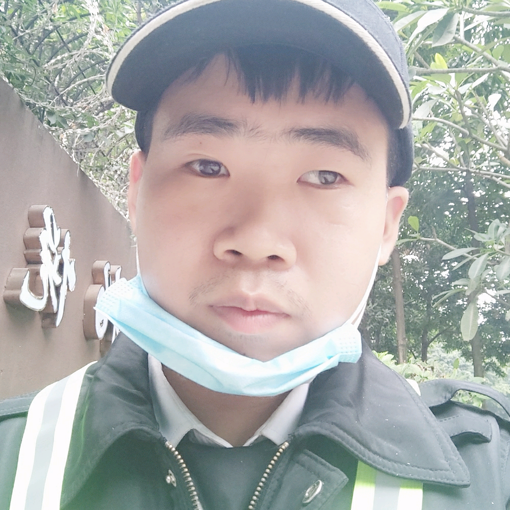 溪流漫步怕孤单的照片
