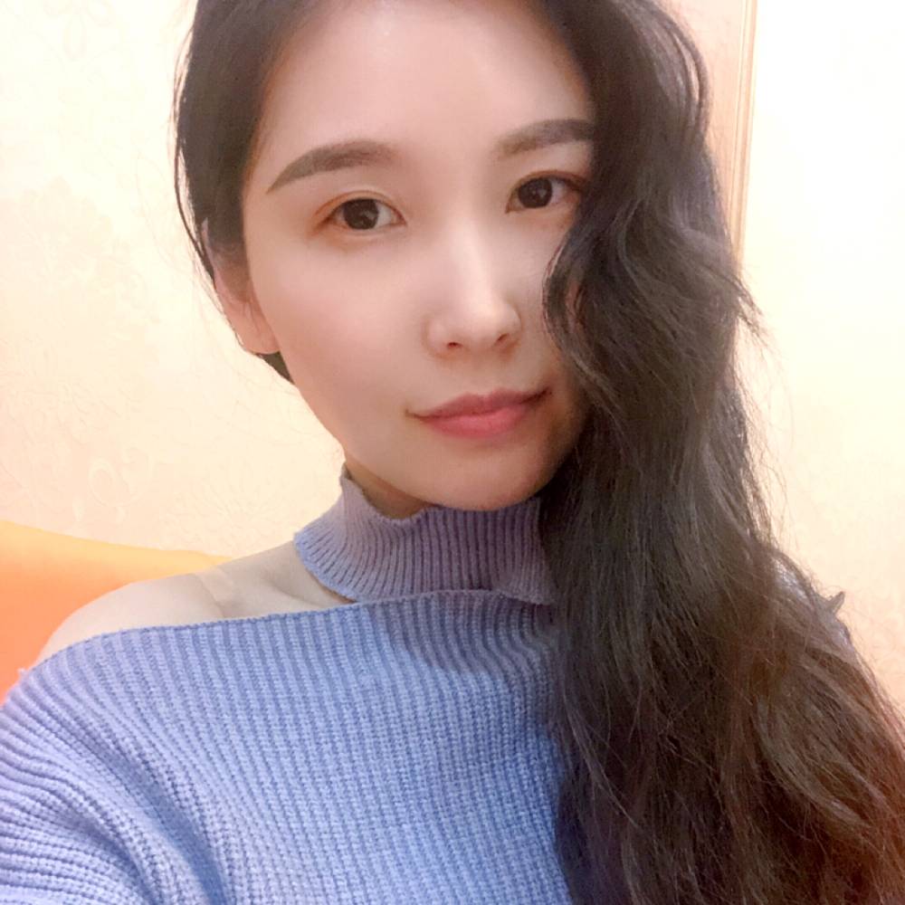 砖头笑调皮的照片