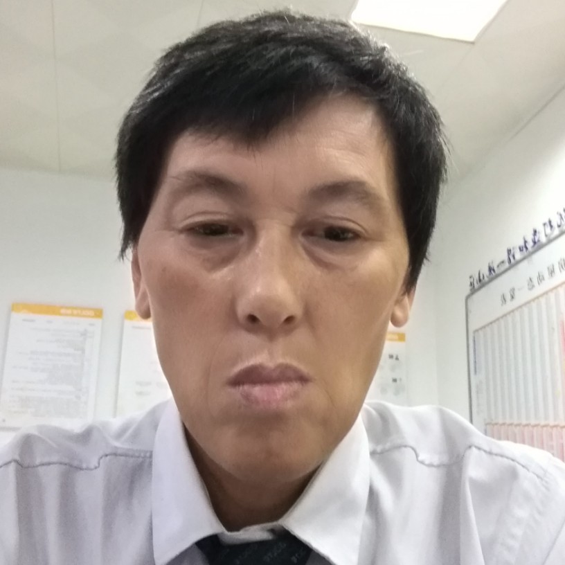 草丛爱紧张的照片