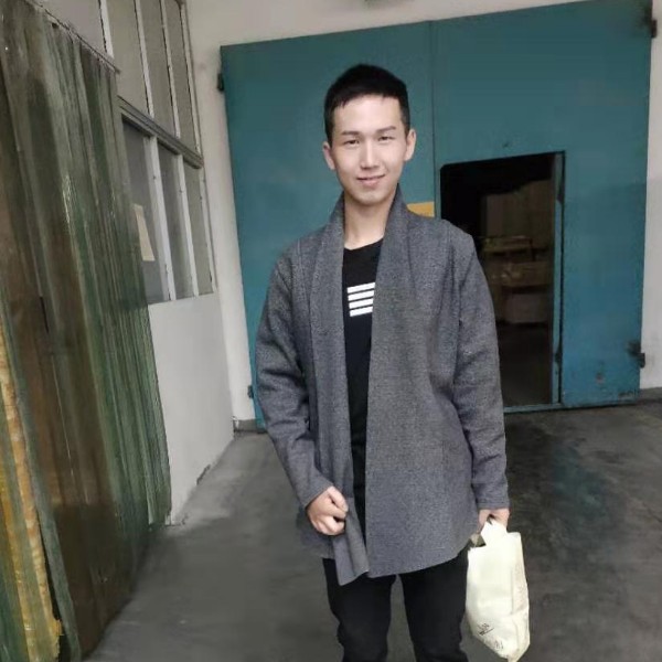 万先龙的照片
