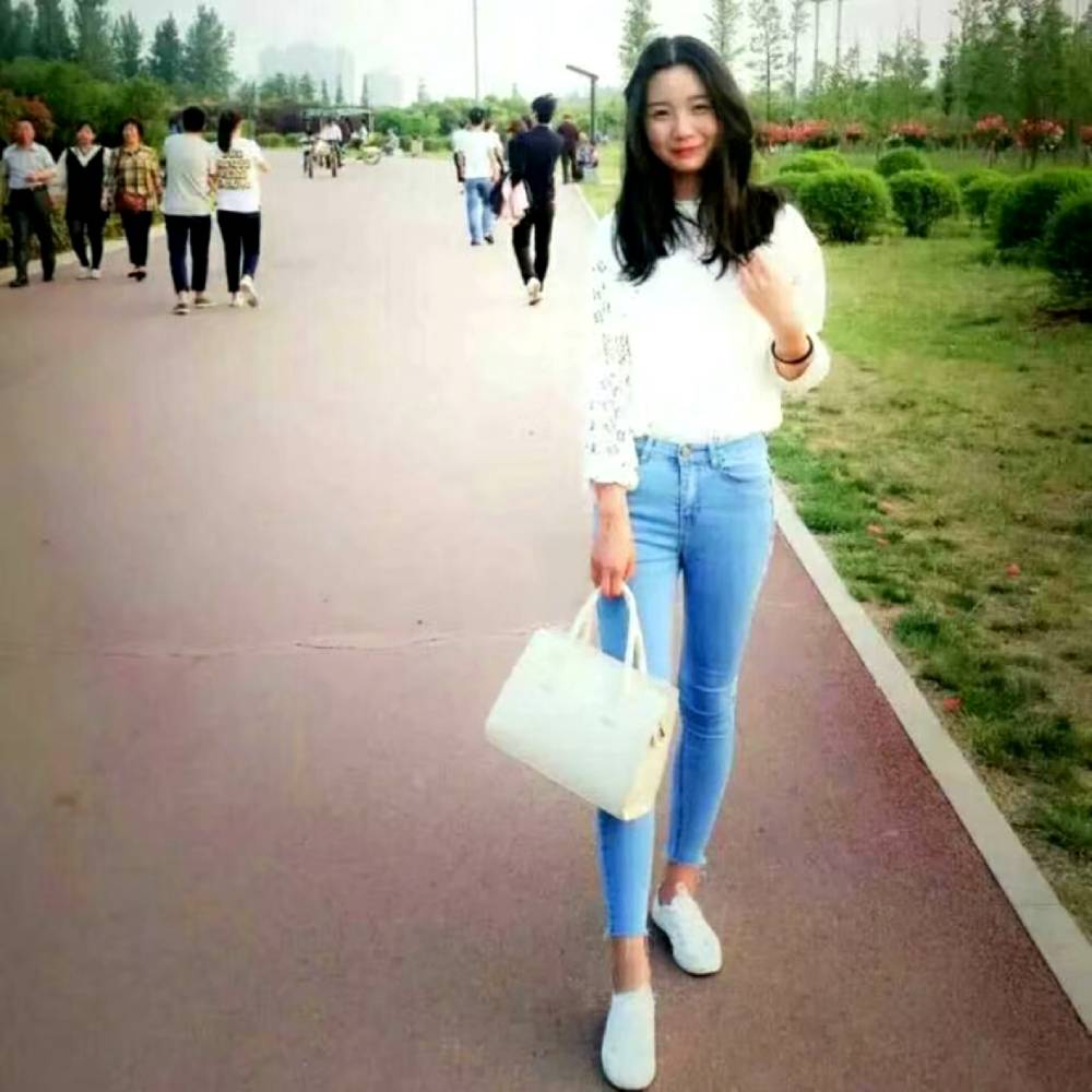 L李的照片