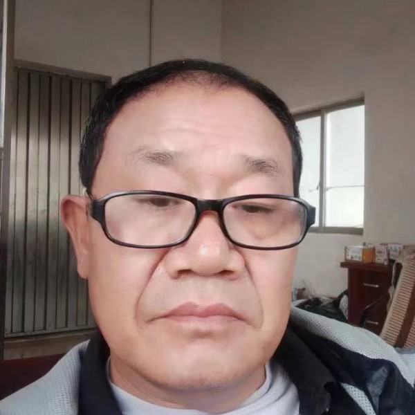 听话放弃墨镜的照片
