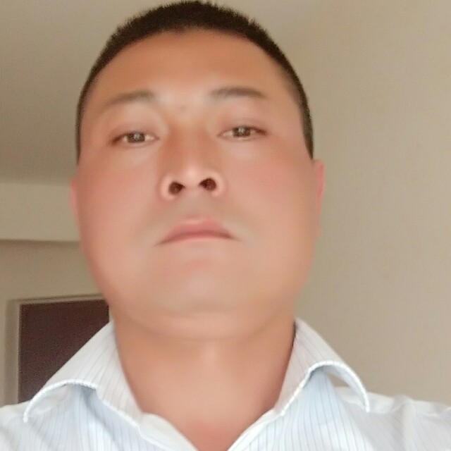 一个人回眸跳跳糖的照片
