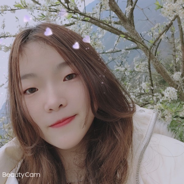 电灯胆挽手怕孤独的照片