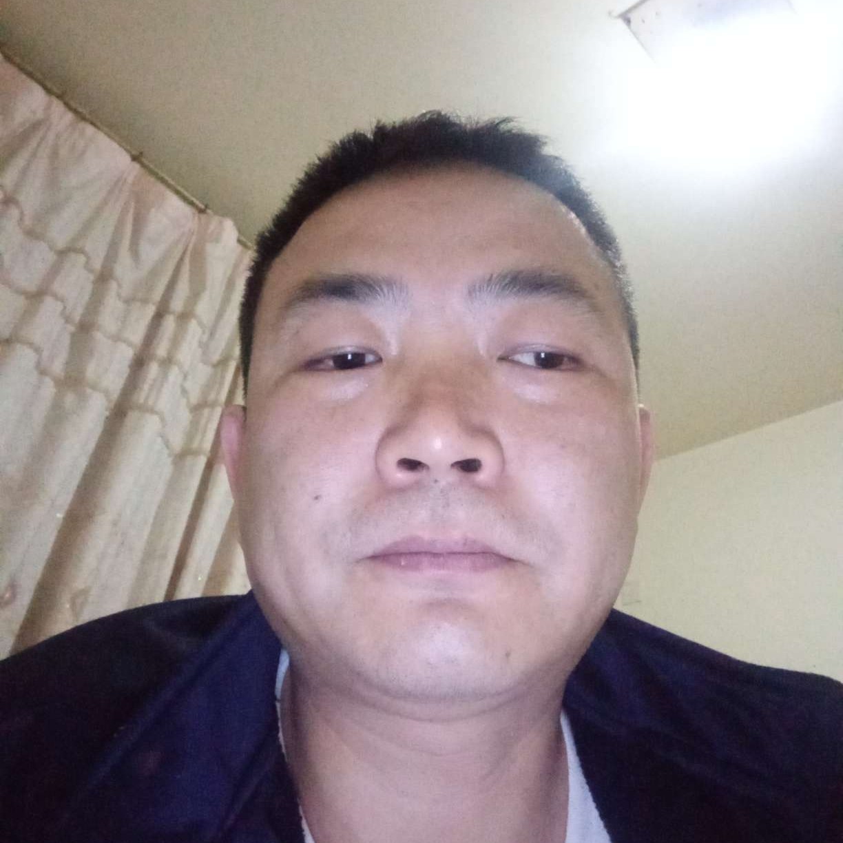 唇膏爱落拓的照片