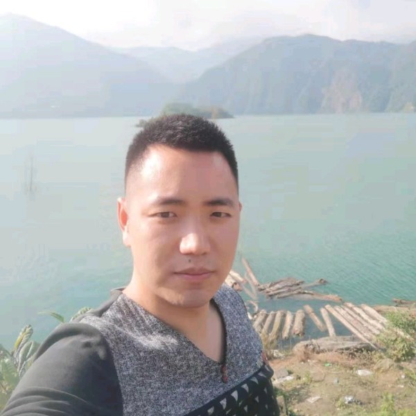 阳光泪了红尘的照片