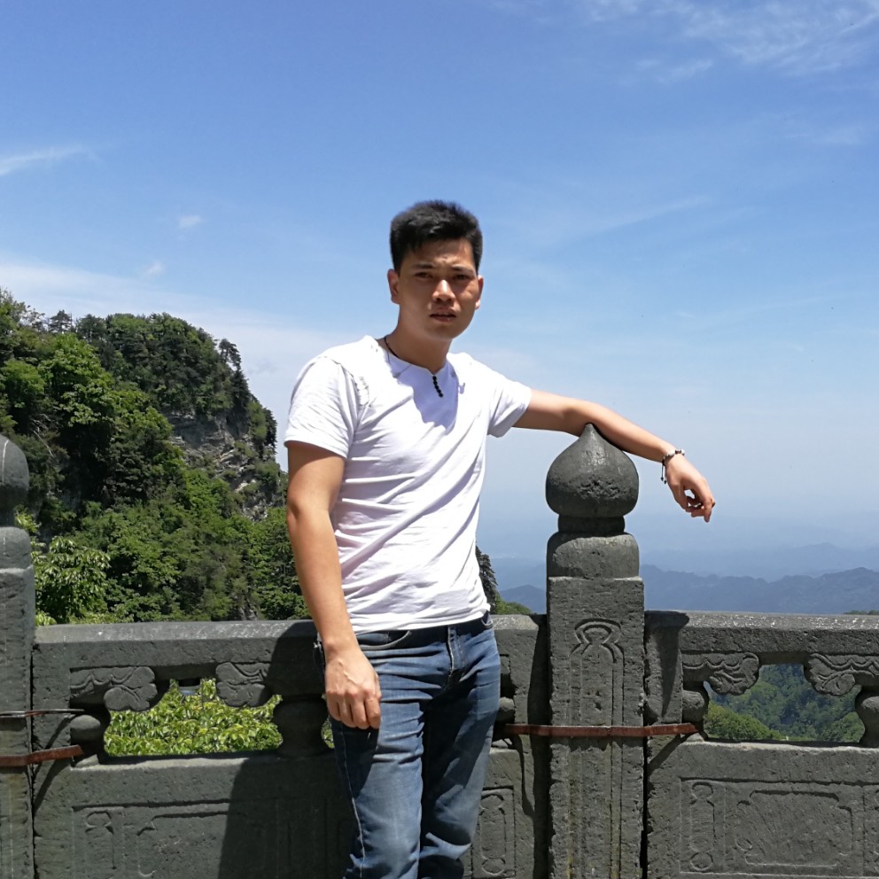 怕孤独浅吻香烟的照片