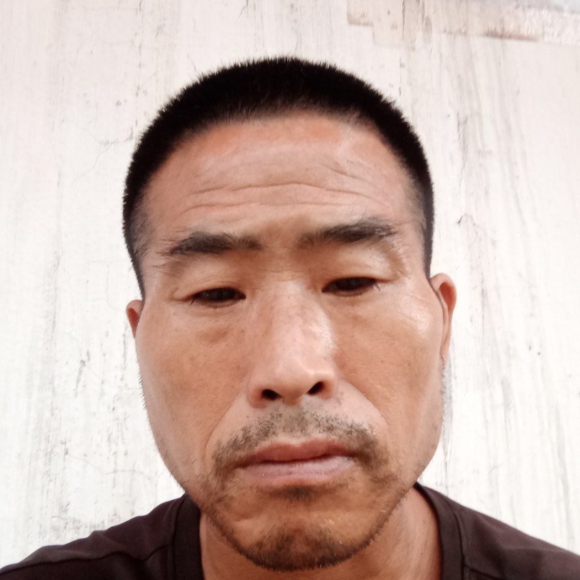 个性与溪流的照片