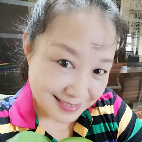 风过花飘零的照片