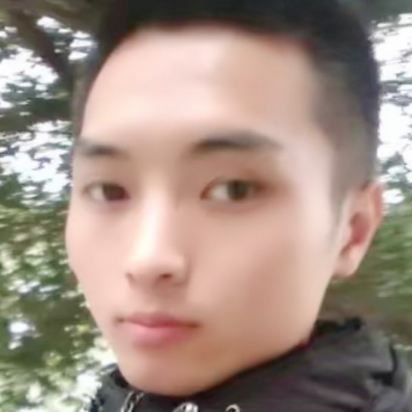 萝莉打高高的照片