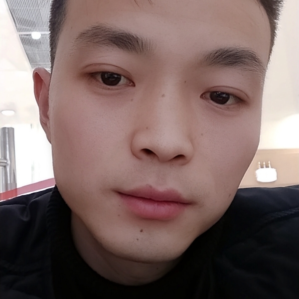 典雅冷眸的照片