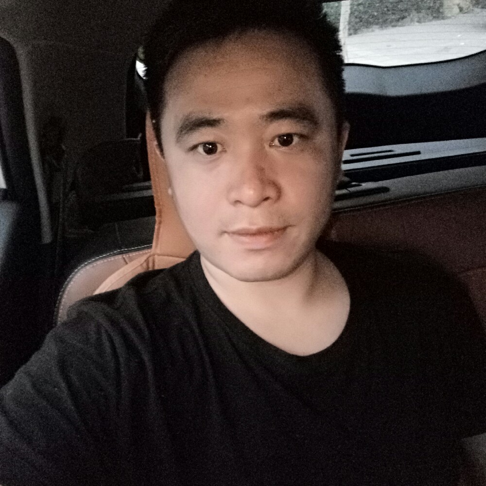 活力迎百褶裙的照片