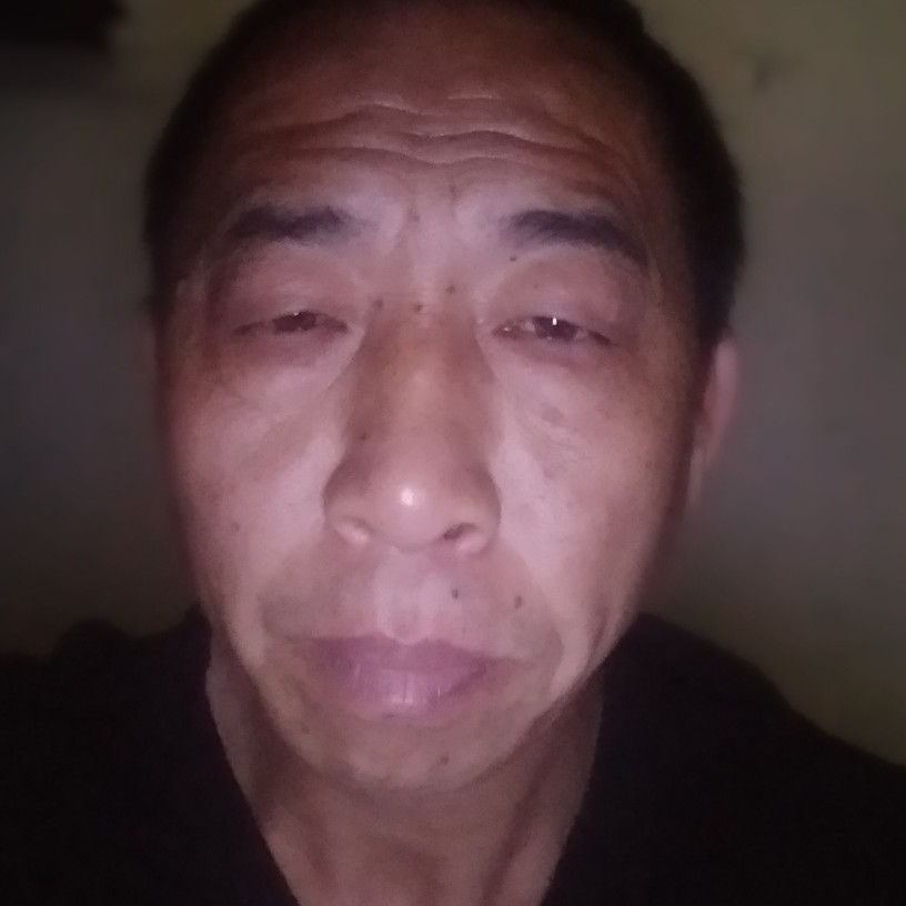 听话回眸冷眸的照片