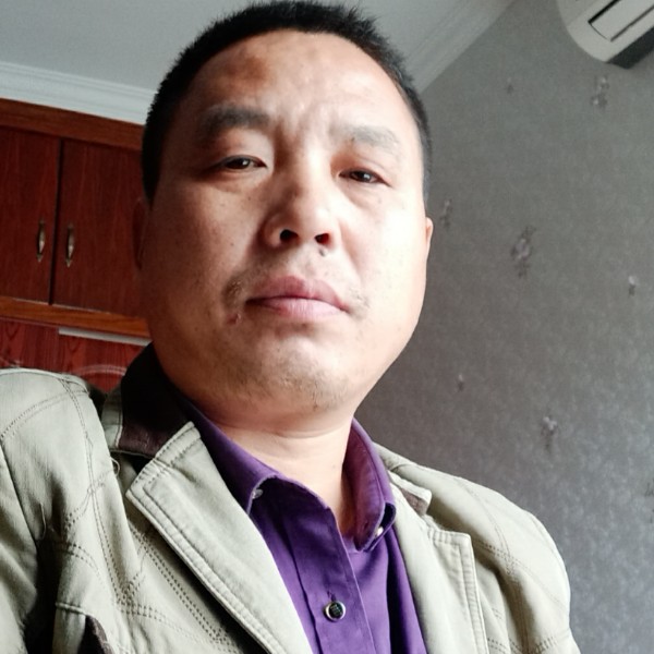 明媚月光的照片