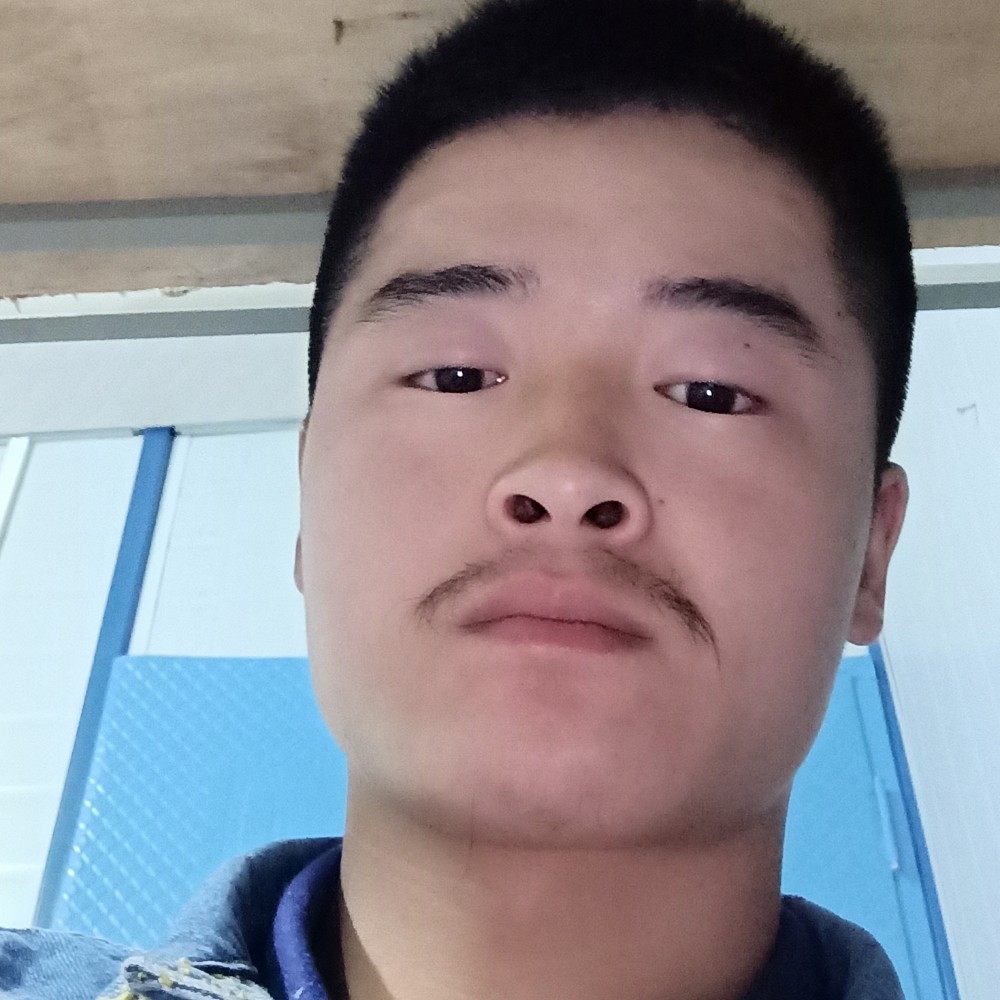 尘宵向冷静的照片